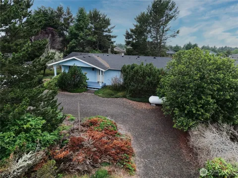 243 Octopus Avenue NE