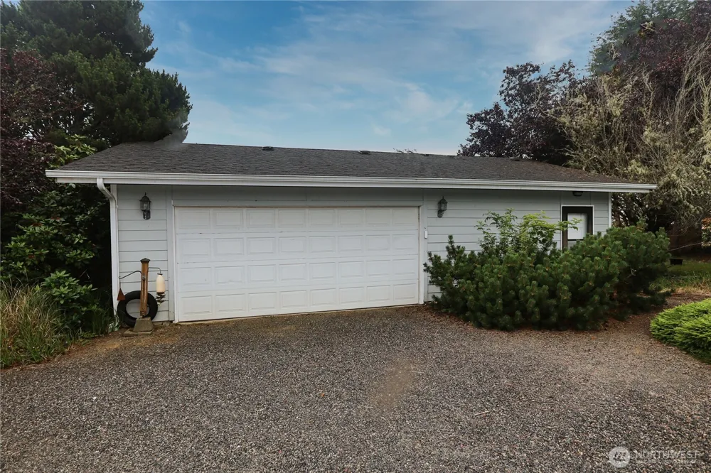 243 Octopus Avenue NE Ocean Shores, WA 98569
