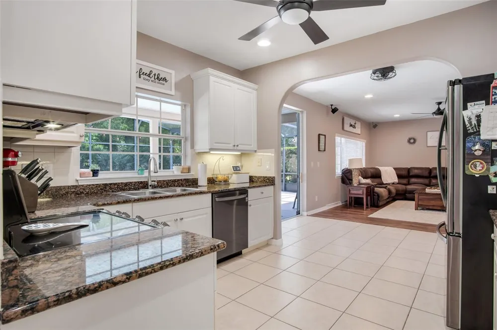 159 RED MAPLE BURL CIRCLE Debary, FL 32713