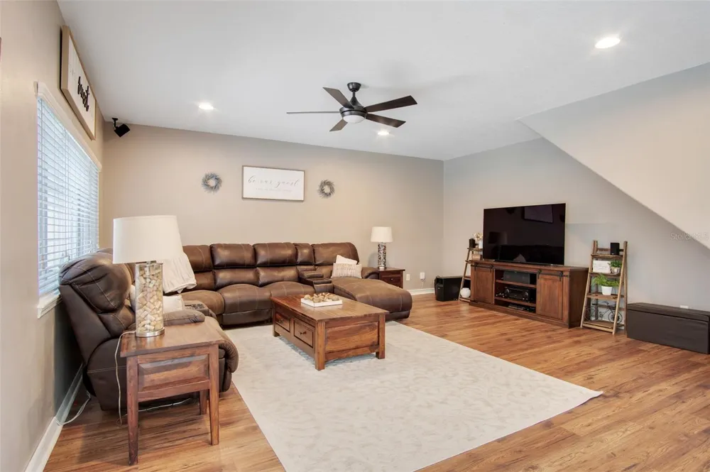 159 RED MAPLE BURL CIRCLE Debary, FL 32713