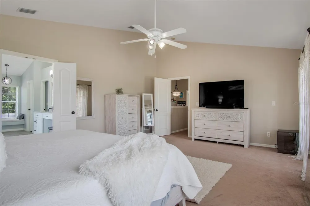 159 RED MAPLE BURL CIRCLE Debary, FL 32713