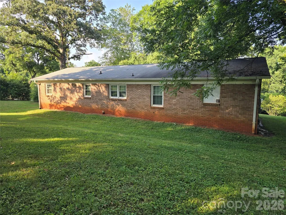 1108 2nd Street SE Conover, NC 28613