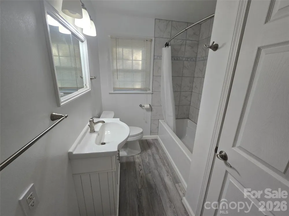 1108 2nd Street SE Conover, NC 28613