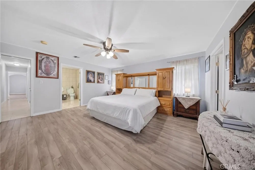 9116 Fuchsia California City, CA 93505