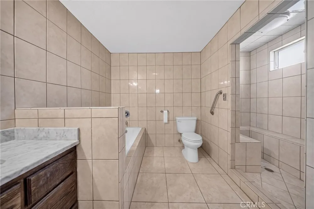 9116 Fuchsia California City, CA 93505