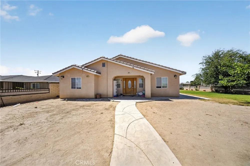 9116 Fuchsia California City, CA 93505