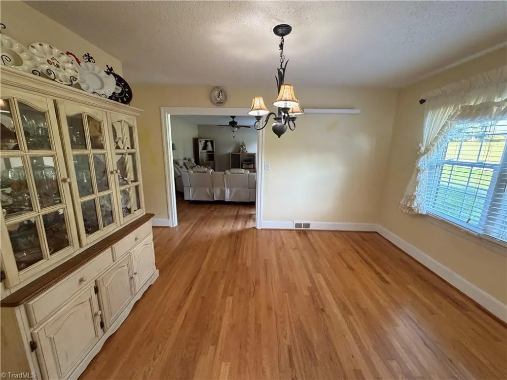 4470 Nc 268 Ararat, NC 27007