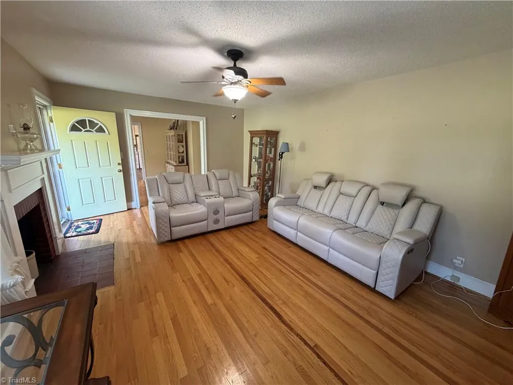 4470 Nc 268 Ararat, NC 27007
