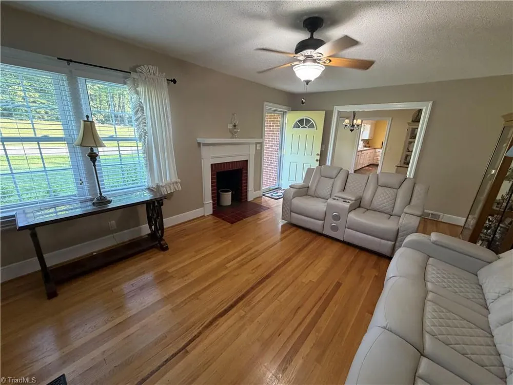 4470 Nc 268 Ararat, NC 27007