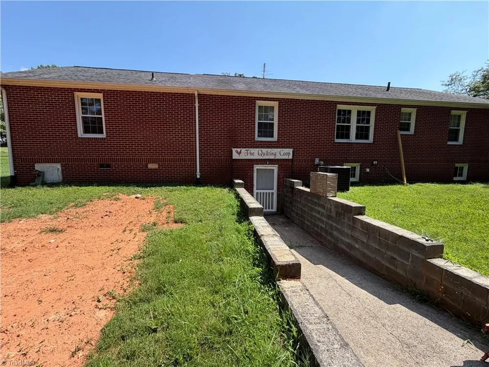 4470 Nc 268 Ararat, NC 27007