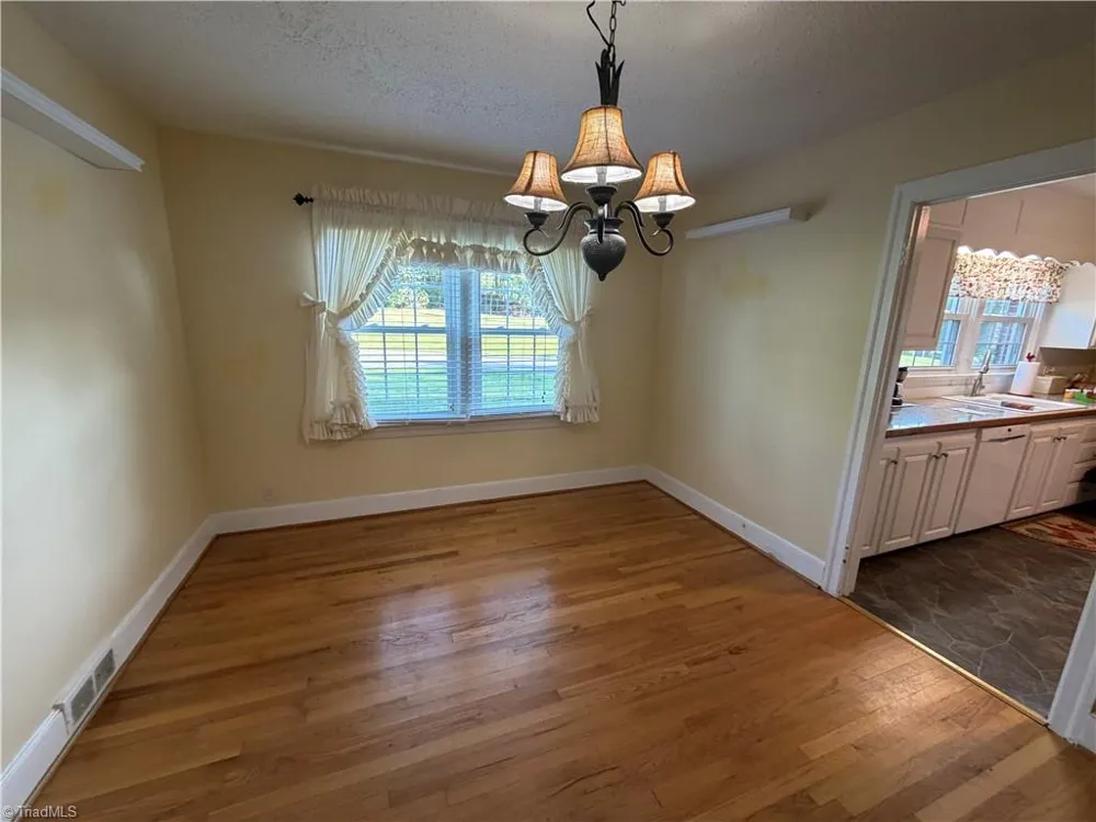 4470 Nc 268 Ararat, NC 27007
