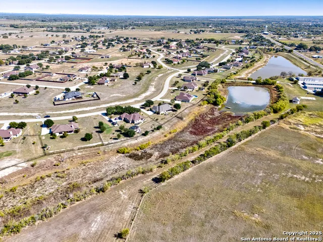 16026 Lake Shore Dr Lytle, TX 78052