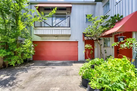905 Andrews Street