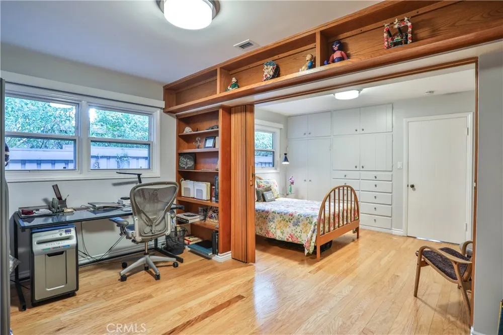 666 W 9th Street Claremont, CA 91711