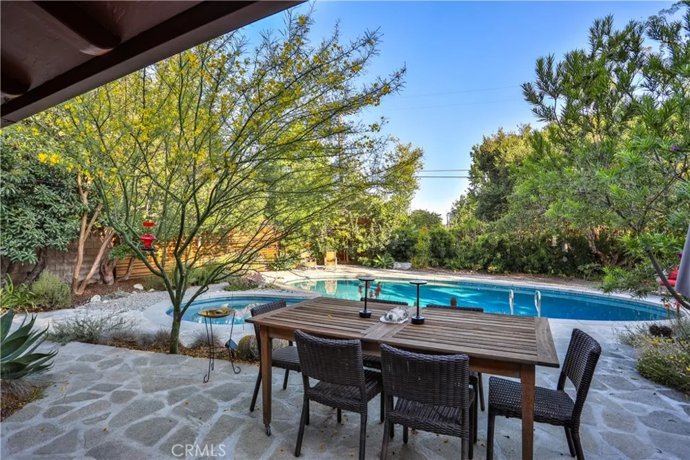 666 W 9th Street Claremont, CA 91711