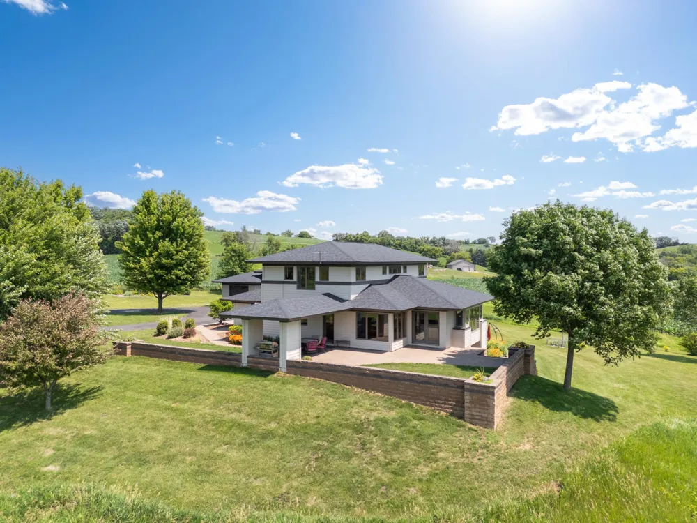 15157 County 11 Boulevard Pine Island, MN 55963