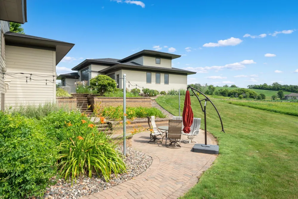 15157 County 11 Boulevard Pine Island, MN 55963