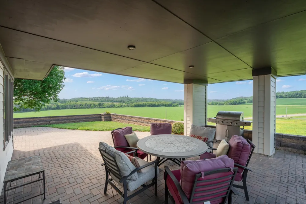 15157 County 11 Boulevard Pine Island, MN 55963