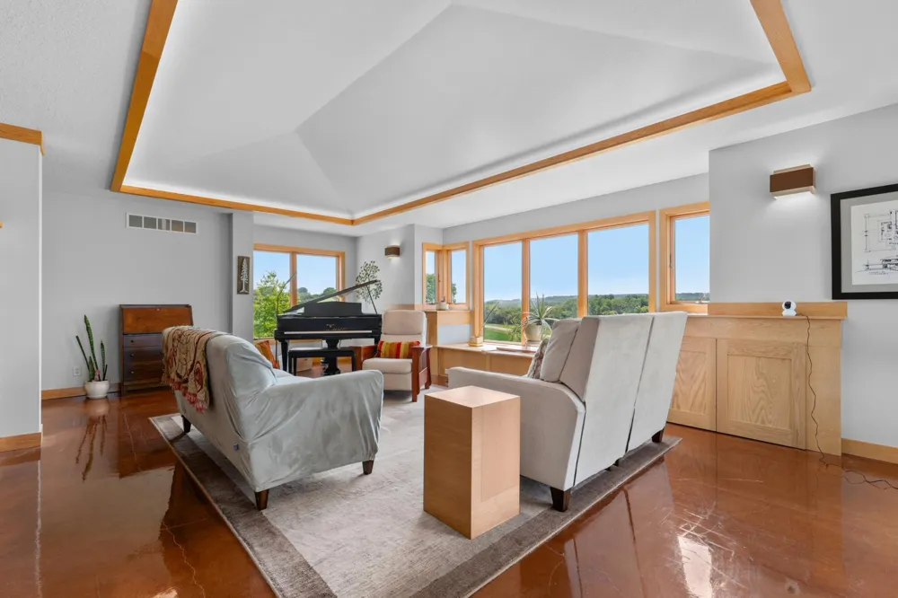 15157 County 11 Boulevard Pine Island, MN 55963