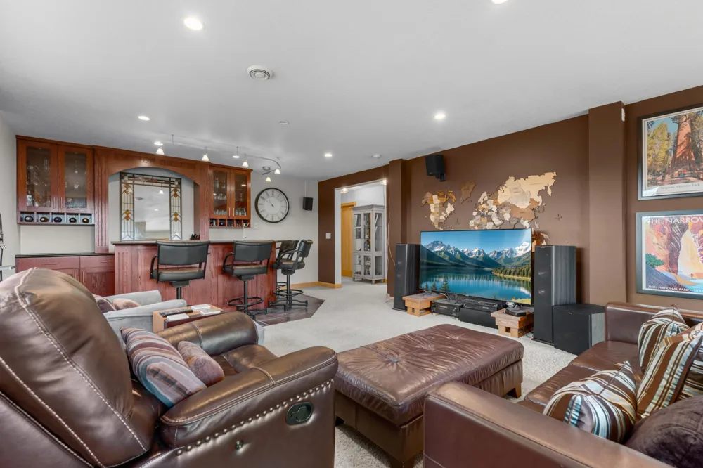 15157 County 11 Boulevard Pine Island, MN 55963
