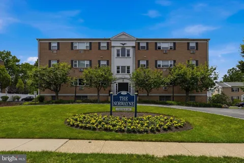 412 WAYNE AVENUE #208