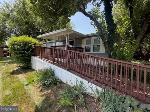 105 DOVEFIELD DRIVE