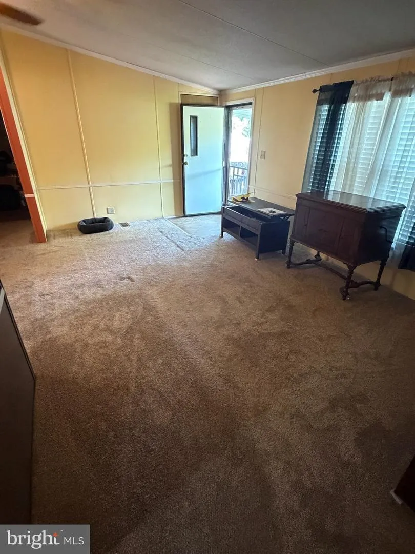 105 DOVEFIELD DRIVE Lancaster, PA 17603