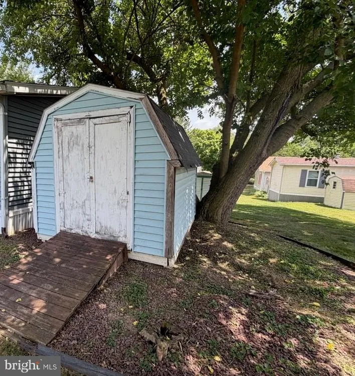 105 DOVEFIELD DRIVE Lancaster, PA 17603