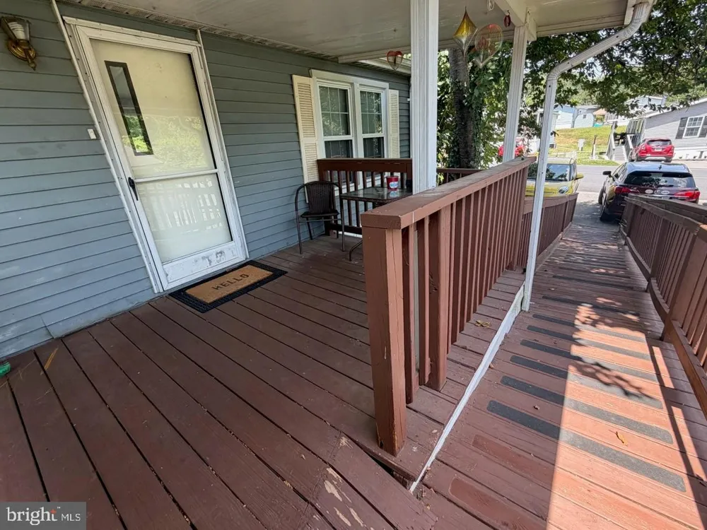 105 DOVEFIELD DRIVE Lancaster, PA 17603