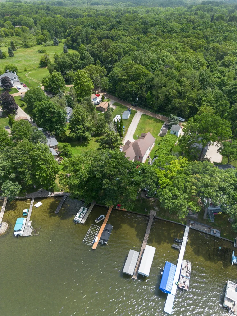 11556 Haylock Davisburg, MI 48350
