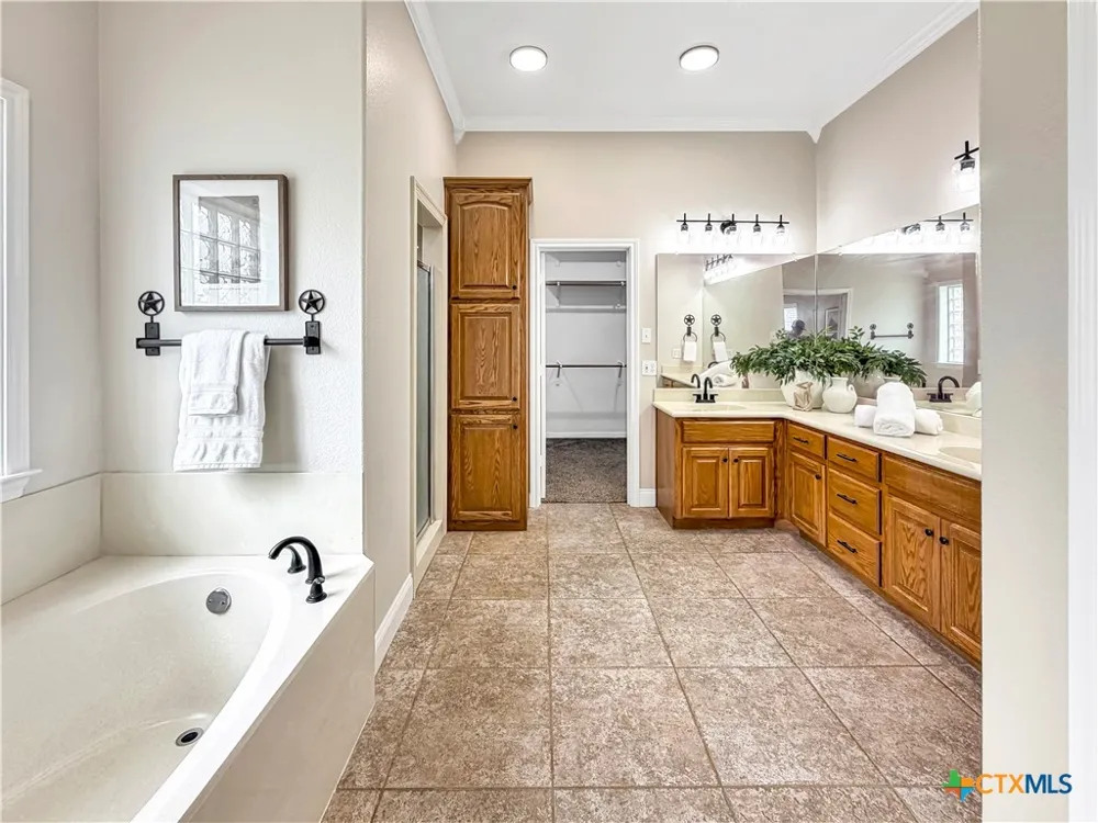 1008 Bosque Ridge Road Crawford, TX 76638