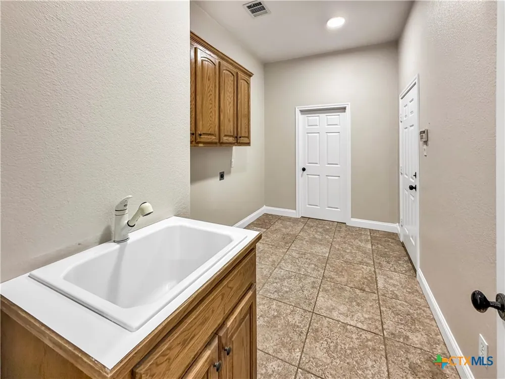 1008 Bosque Ridge Road Crawford, TX 76638