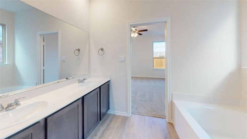3941 Oak Creek Circle Denison, TX 75020