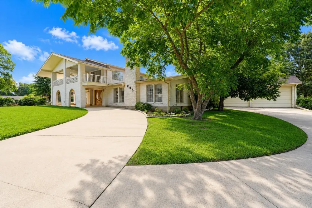235 Lakeview Harbor Onalaska, TX 77360