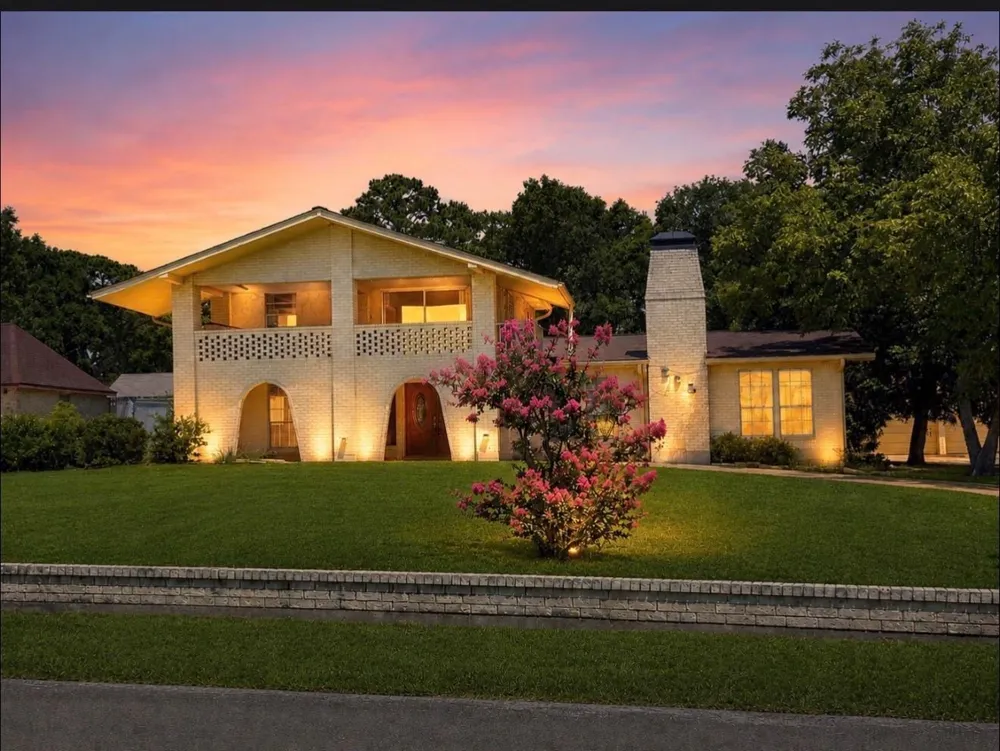 235 Lakeview Harbor Onalaska, TX 77360