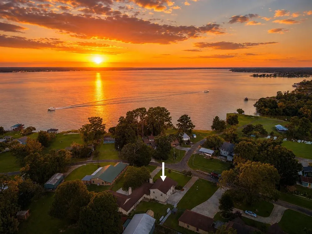 235 Lakeview Harbor Onalaska, TX 77360