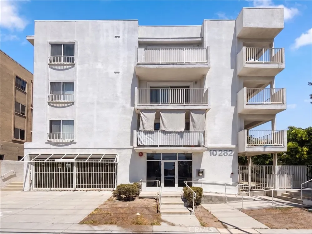 10282 Tujunga Canyon Boulevard #201 Tujunga, CA 91042