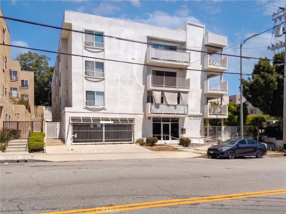 10282 Tujunga Canyon Boulevard #201 Tujunga, CA 91042