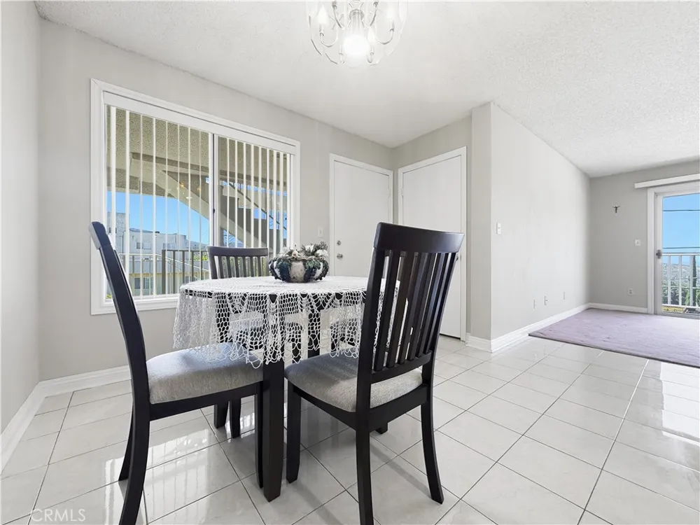 10282 Tujunga Canyon Boulevard #201 Tujunga, CA 91042