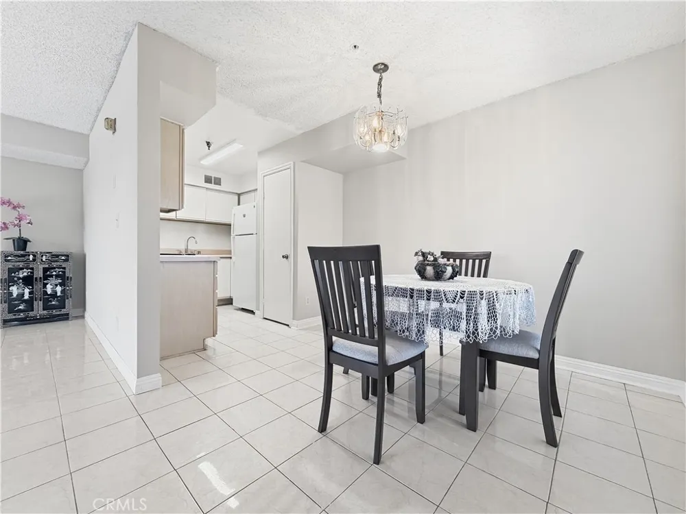 10282 Tujunga Canyon Boulevard #201 Tujunga, CA 91042