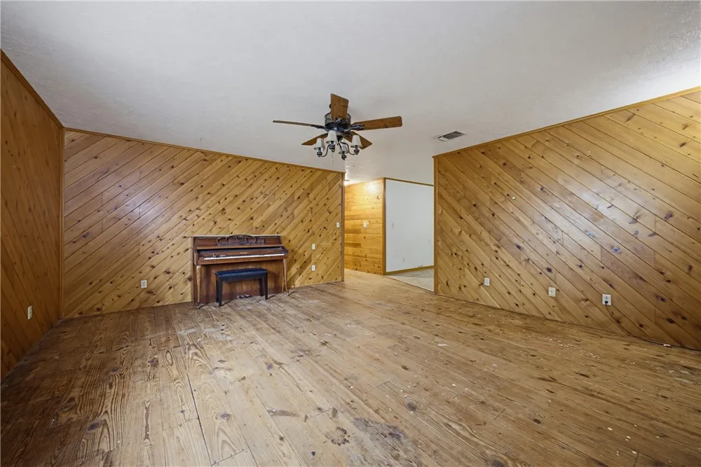 15201 County Road 908 Sinton, TX 78387