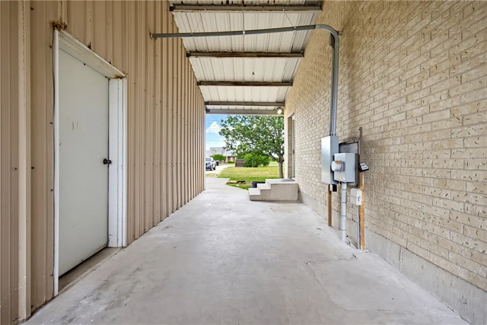 15201 County Road 908 Sinton, TX 78387