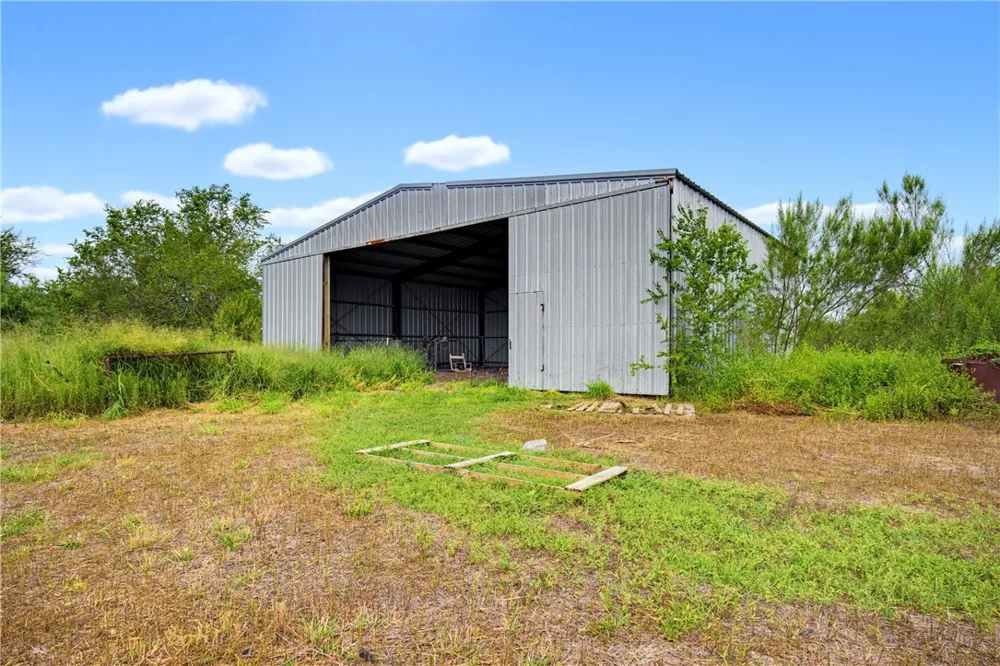 15201 County Road 908 Sinton, TX 78387