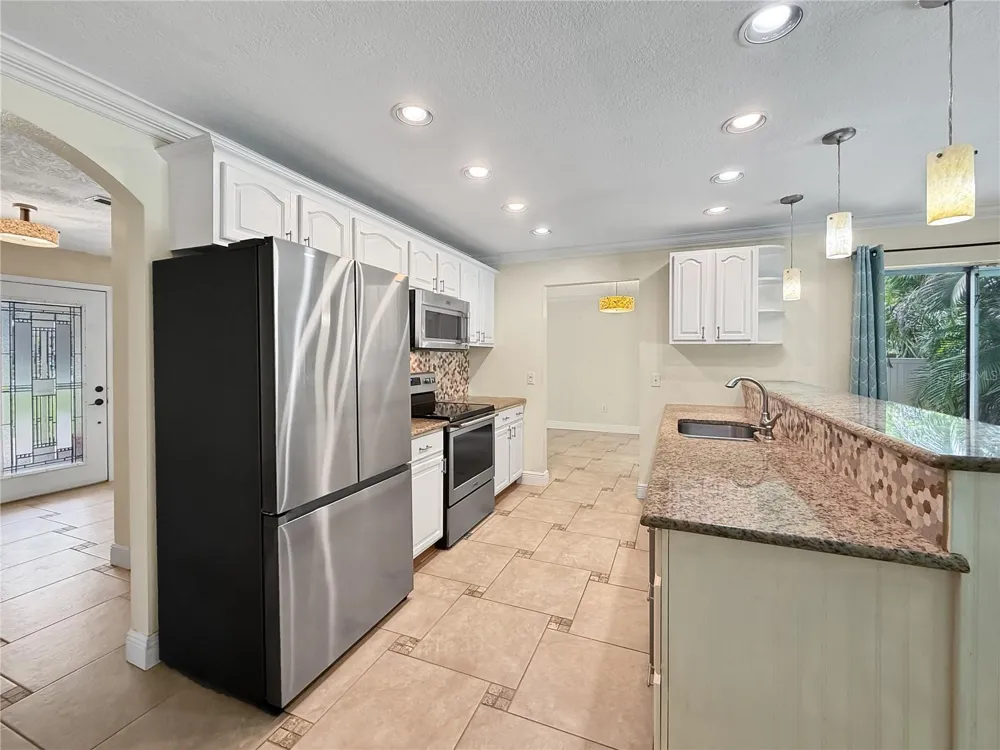 1011 WINDING OAKS DRIVE Palm Harbor, FL 34683