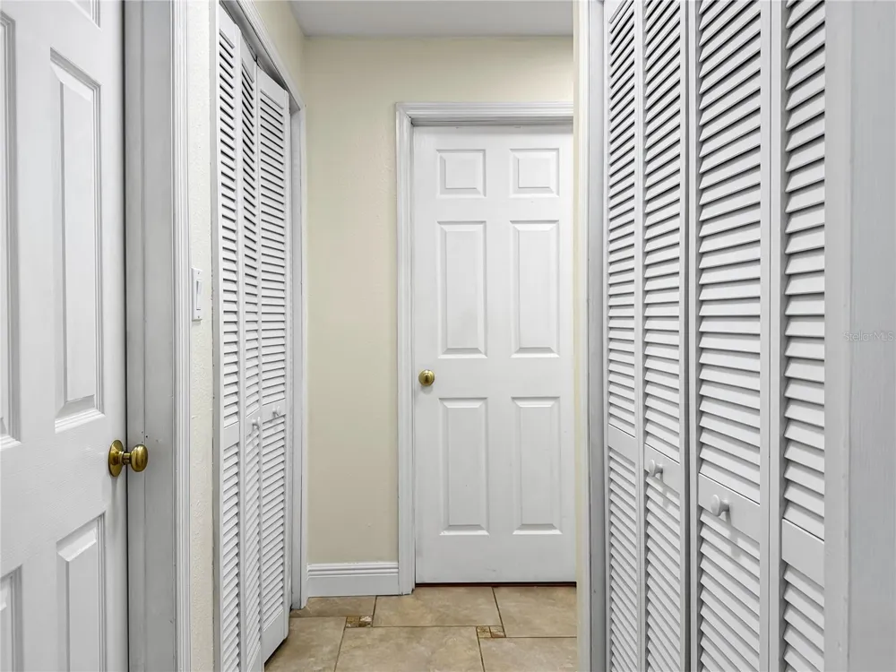 1011 WINDING OAKS DRIVE Palm Harbor, FL 34683