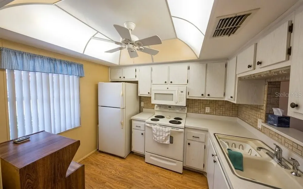 601 HERCULES AVENUE #1205 Clearwater, FL 33765
