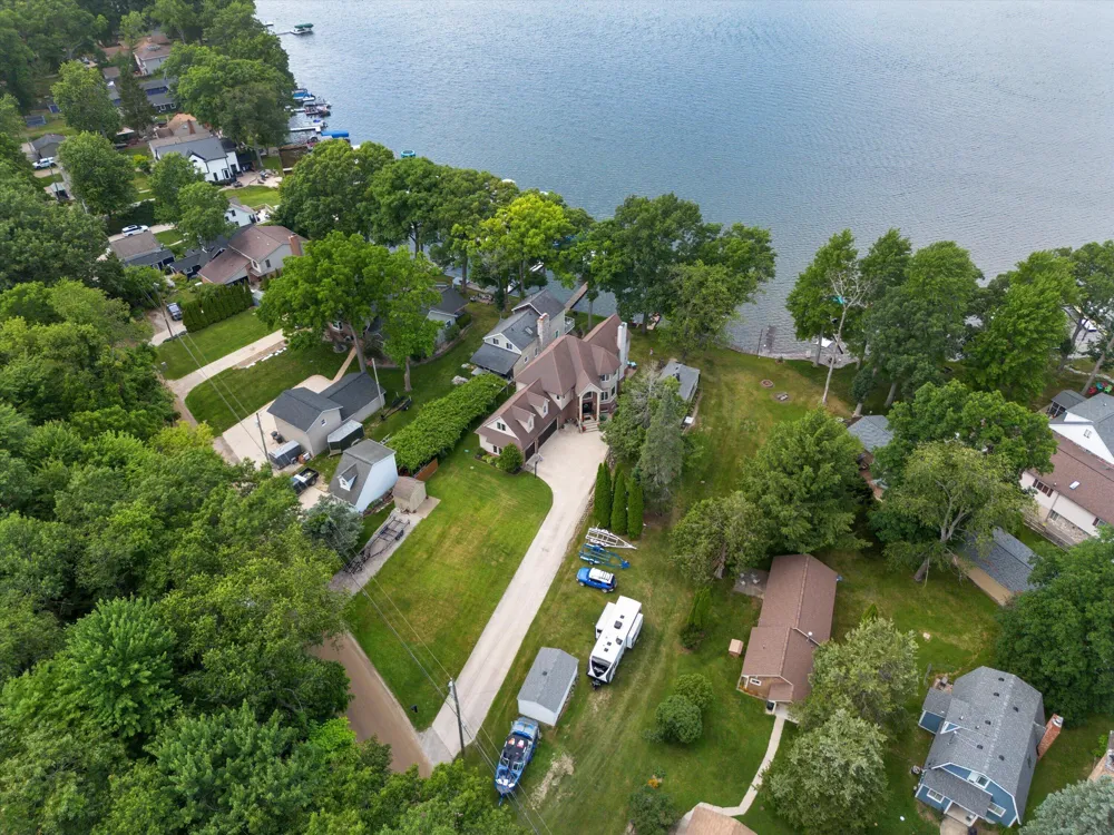 11556 Haylock Springfield Charter Township, MI 48350