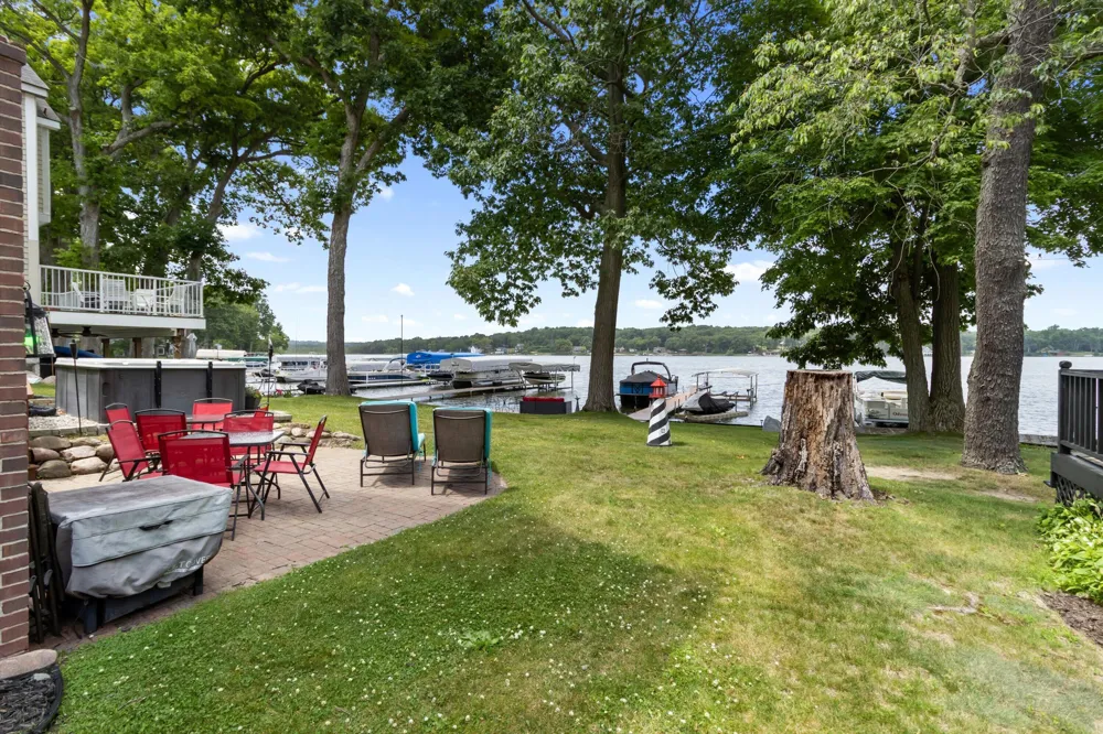 11556 Haylock Springfield Charter Township, MI 48350