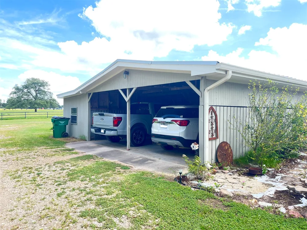 11009 HWY 77 Highway Lexington, TX 78947