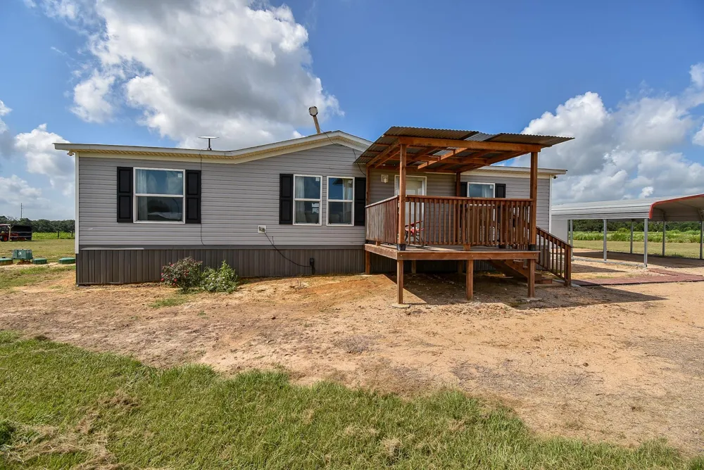 1508 County Road 217 Weimar, TX 78962
